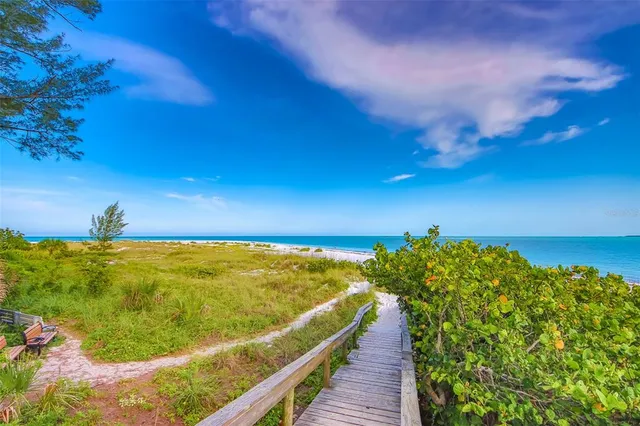 $8,950,000 | 619 Key Royale Drive, Holmes Beach, FL 34217