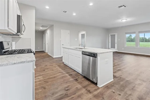 $289,000 | 8072 Blalock Lane, Iowa, LA 70647