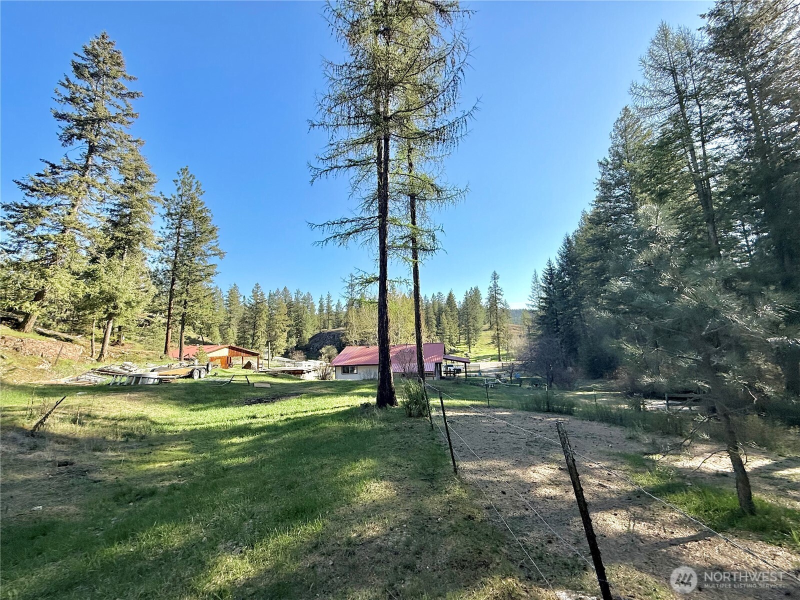 1092 Aeneas Valley Road Tonasket, WA 98855 - Photo 5 of 40 a view of a park