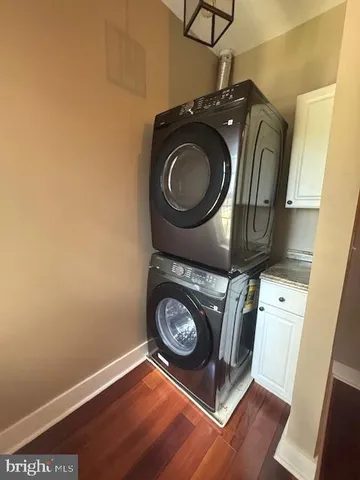 a view of washer and dryer