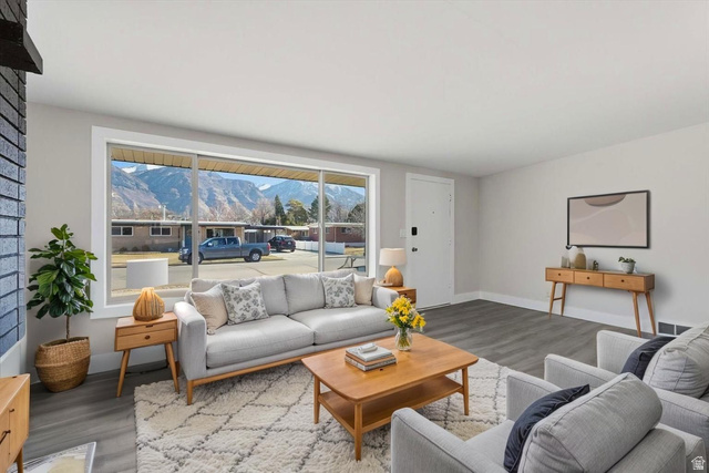 881 North 950 West Provo, UT 84604 - Photo 4 of 19