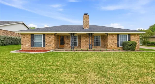 $349,000 | 6917 Wilton Drive, Fort Worth, TX 76133