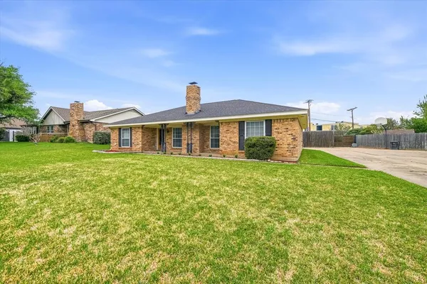 $349,000 | 6917 Wilton Drive, Fort Worth, TX 76133