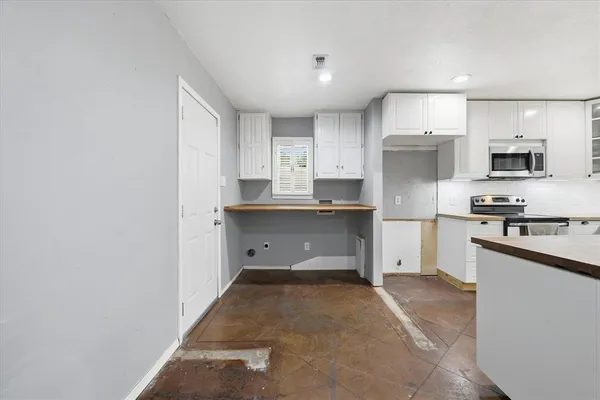 $349,000 | 6917 Wilton Drive, Fort Worth, TX 76133