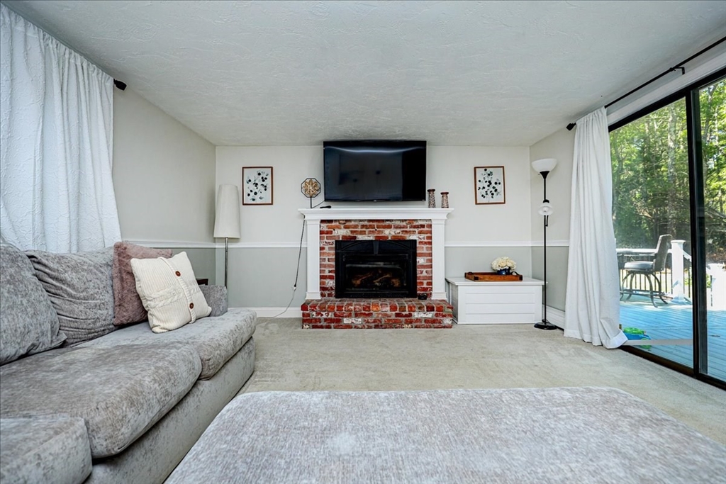 68 Peter Road Plymouth, MA 02360 - Photo 3 of 21 Gallery Image 3