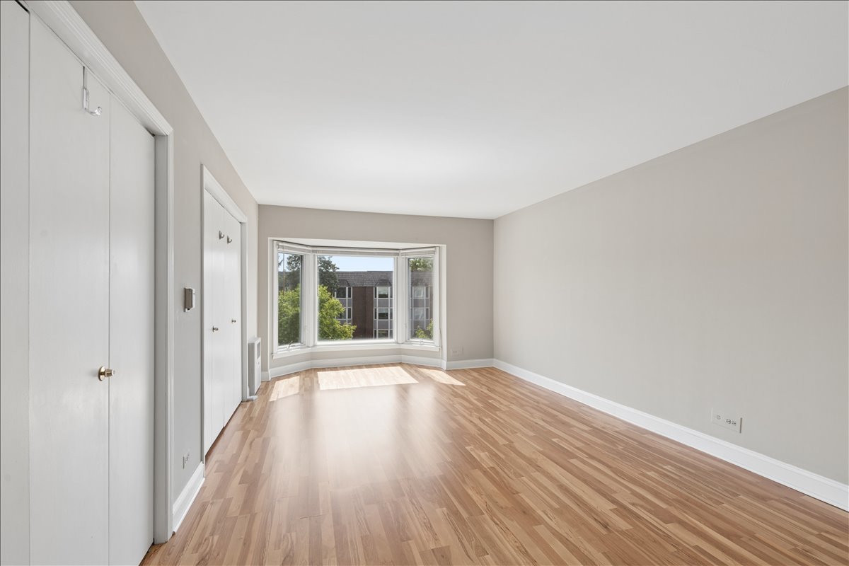 400 Ascot Drive, Unit 3E Park Ridge, IL 60068 - Photo 8 of 14