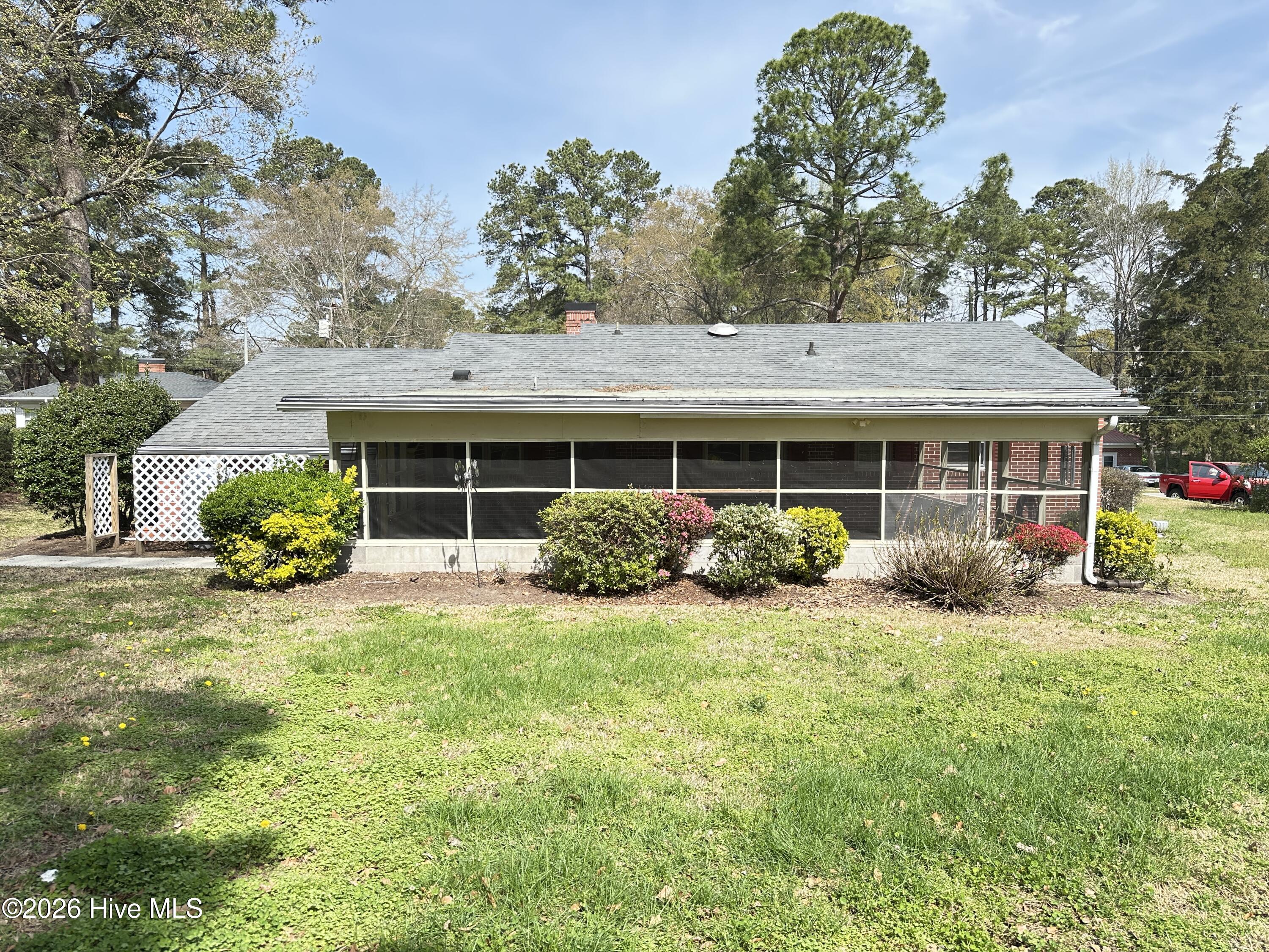 100 Wilson Street, Unit A Clinton, NC 28328 - Photo 4 of 29 IMG_5050