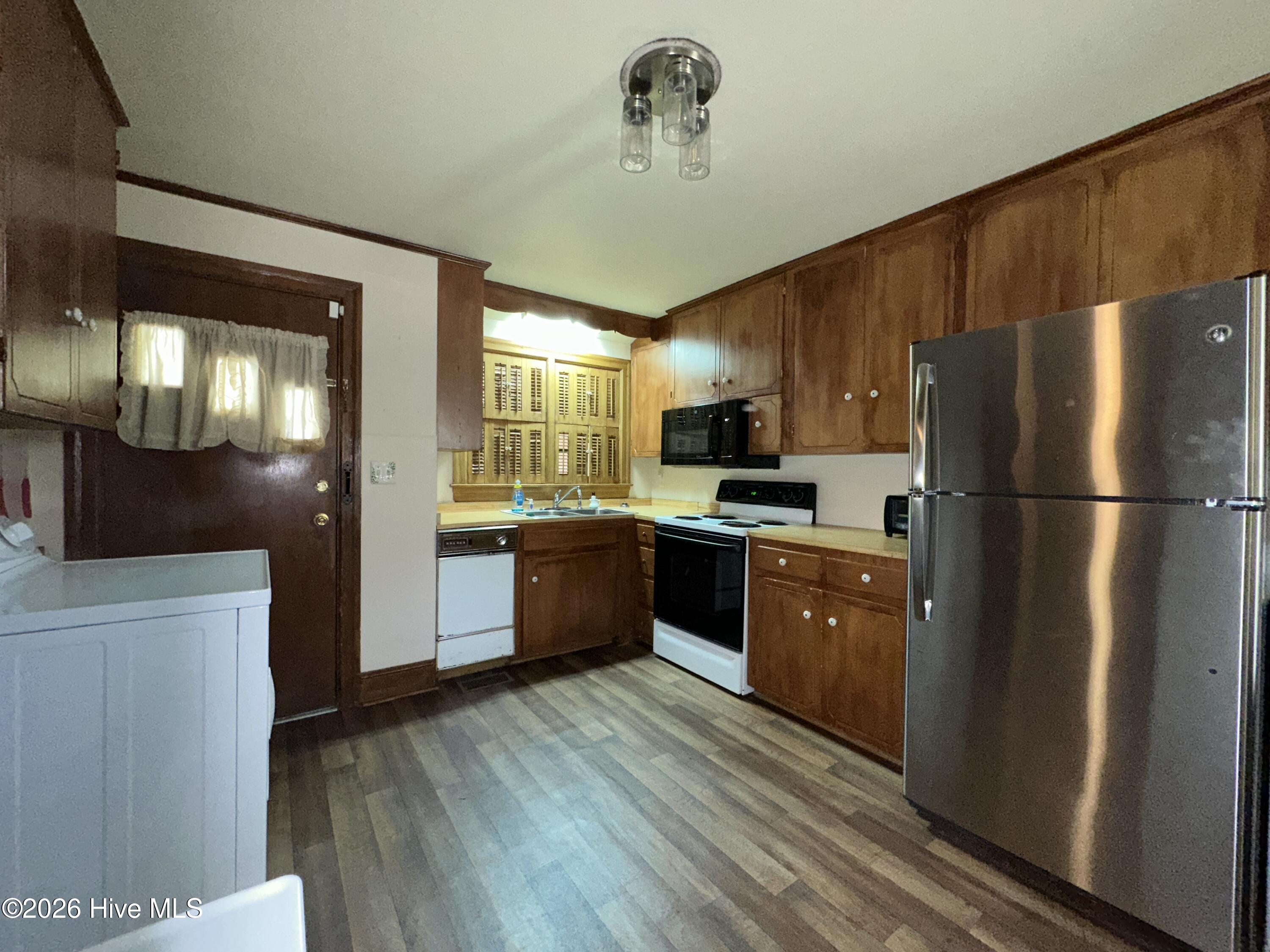 100 Wilson Street, Unit A Clinton, NC 28328 - Photo 8 of 29 IMG_5112