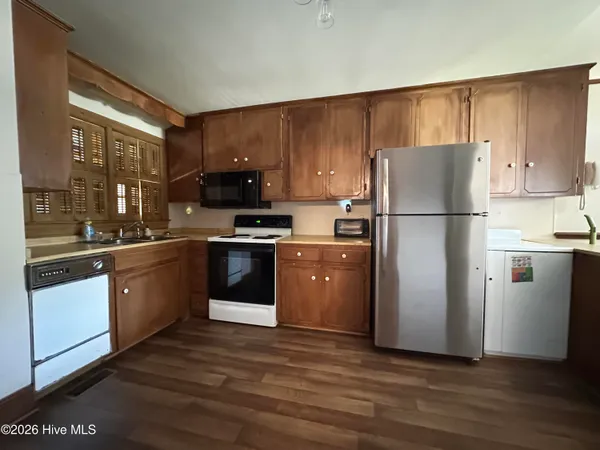 $179,900 | 100 Wilson Street, Unit A, Clinton, NC 28328