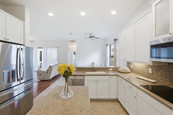 $699,000 | 3319 Majestic View Drive, Lutz, FL 33558