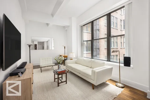 $1,395,000 | 260 Park Avenue South, Unit 3K | Flatiron