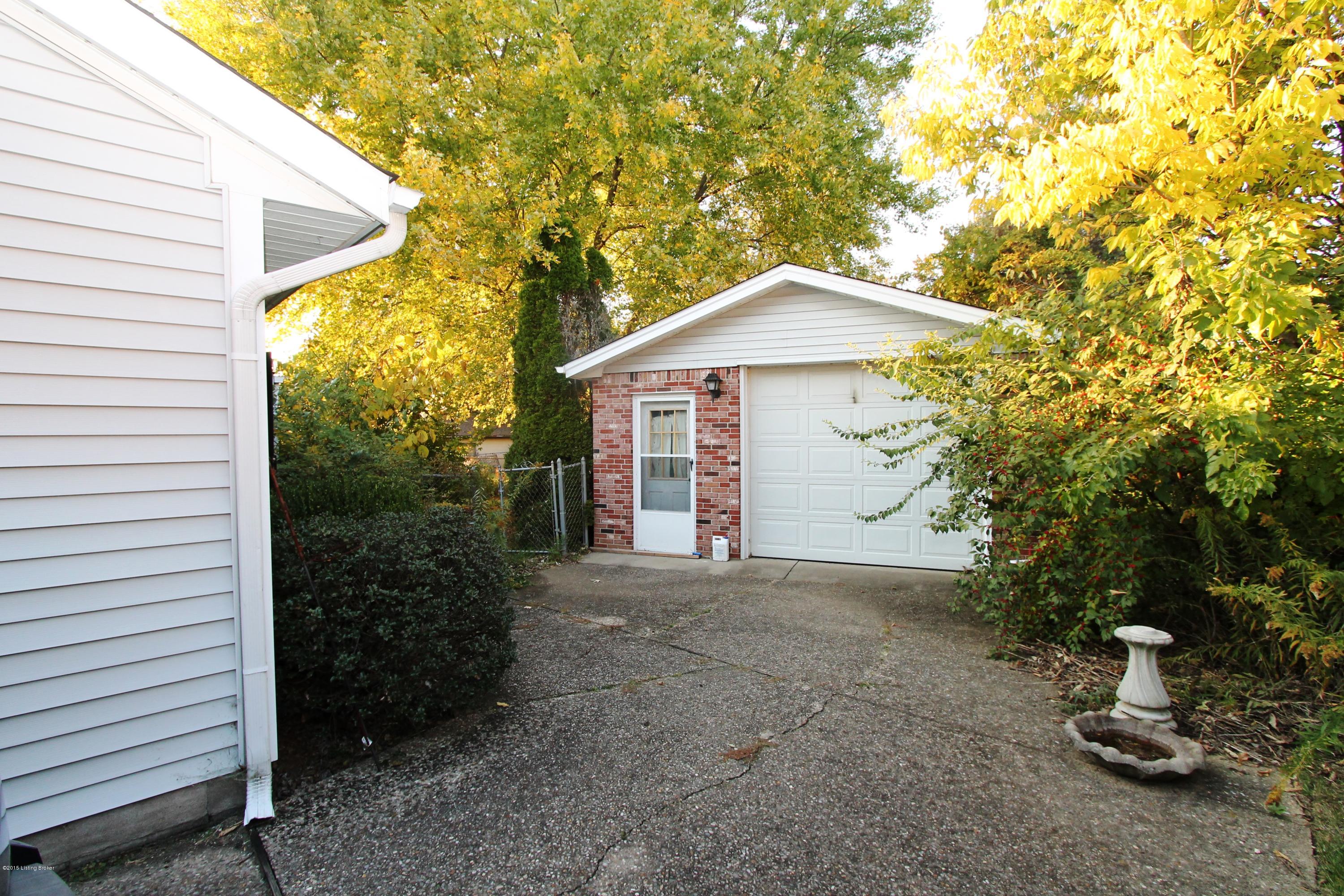 7115 Ridge Creek Road Louisville, KY 40291 - Photo 10 of 11 IMG_0828