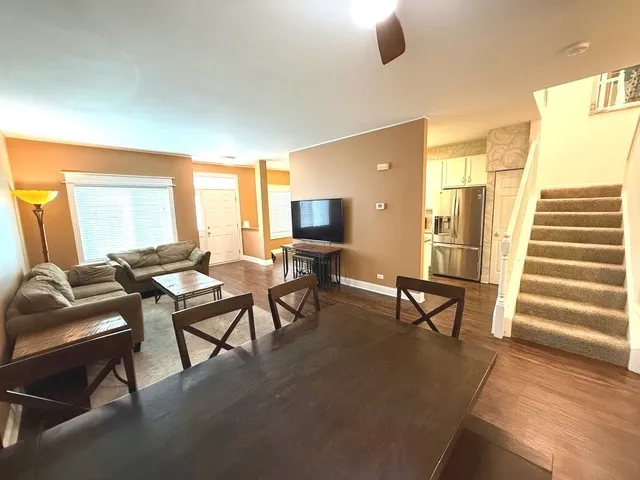 $2,400 | 2298 Reflections Drive, Unit 2298, Aurora, IL 60502