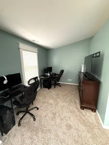 $2,400 | 2298 Reflections Drive, Unit 2298, Aurora, IL 60502