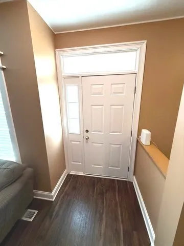 $2,400 | 2298 Reflections Drive, Unit 2298, Aurora, IL 60502