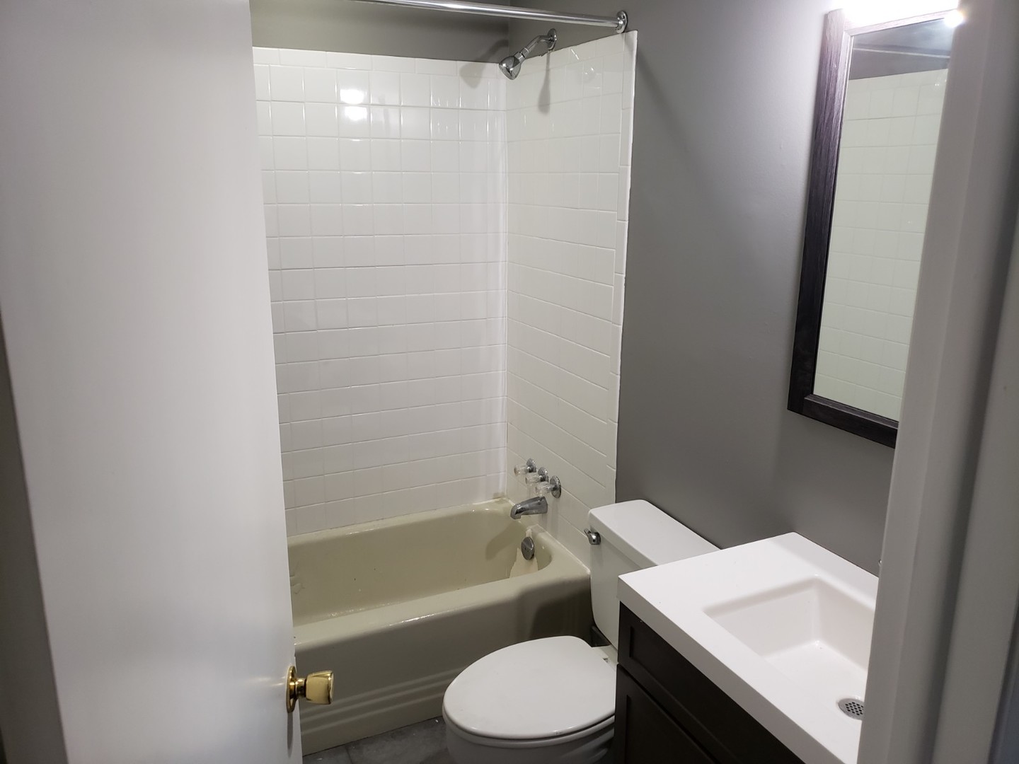 908 Greenbrier Road, Unit 908 DeKalb, IL 60115 - Photo 13 of 14