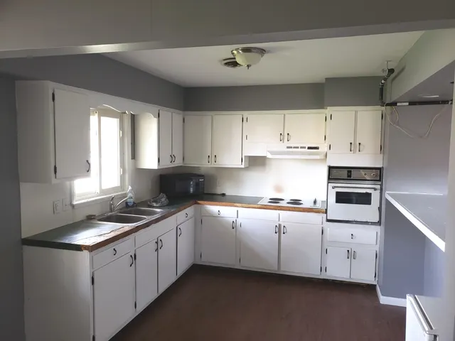 $650 | 908 Greenbrier Road, Unit 908, DeKalb, IL 60115