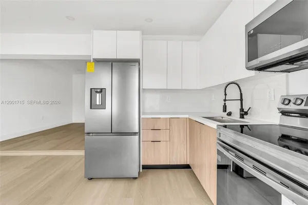 $2,100 | 1611 Northeast 50th Court, Unit 4, Fort Lauderdale, FL 33334
