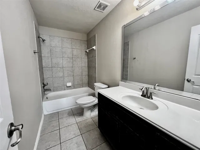 $2,050 | 4327 Payton Manor Lane, Katy, TX 77449