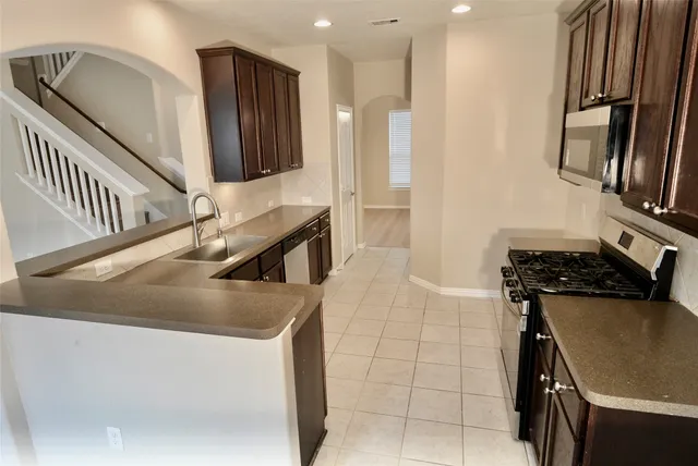 $2,050 | 4327 Payton Manor Lane, Katy, TX 77449