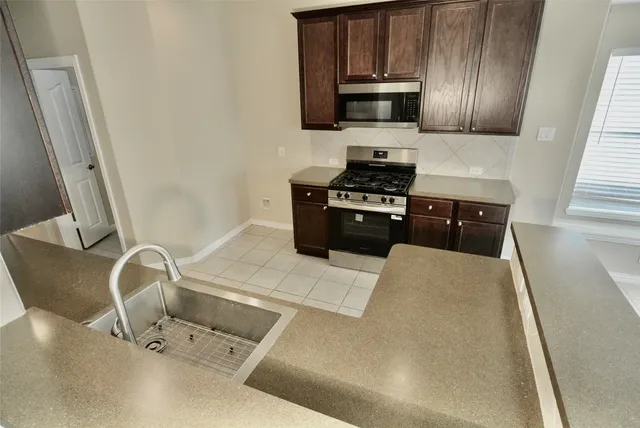 $2,050 | 4327 Payton Manor Lane, Katy, TX 77449