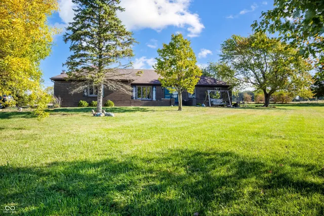 $355,000 | 1983 South 800 West, New Palestine, IN 46163