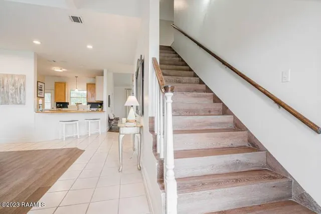 $3,500 | 204 Student, Lafayette, LA 70508