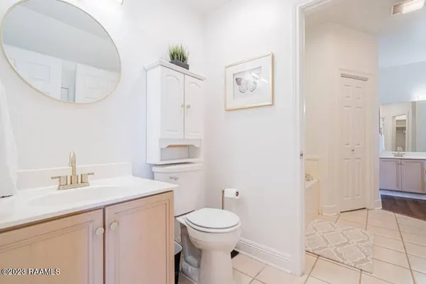 $3,500 | 204 Student, Lafayette, LA 70508