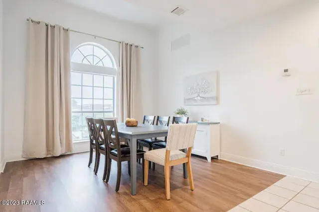 $3,500 | 204 Student, Lafayette, LA 70508