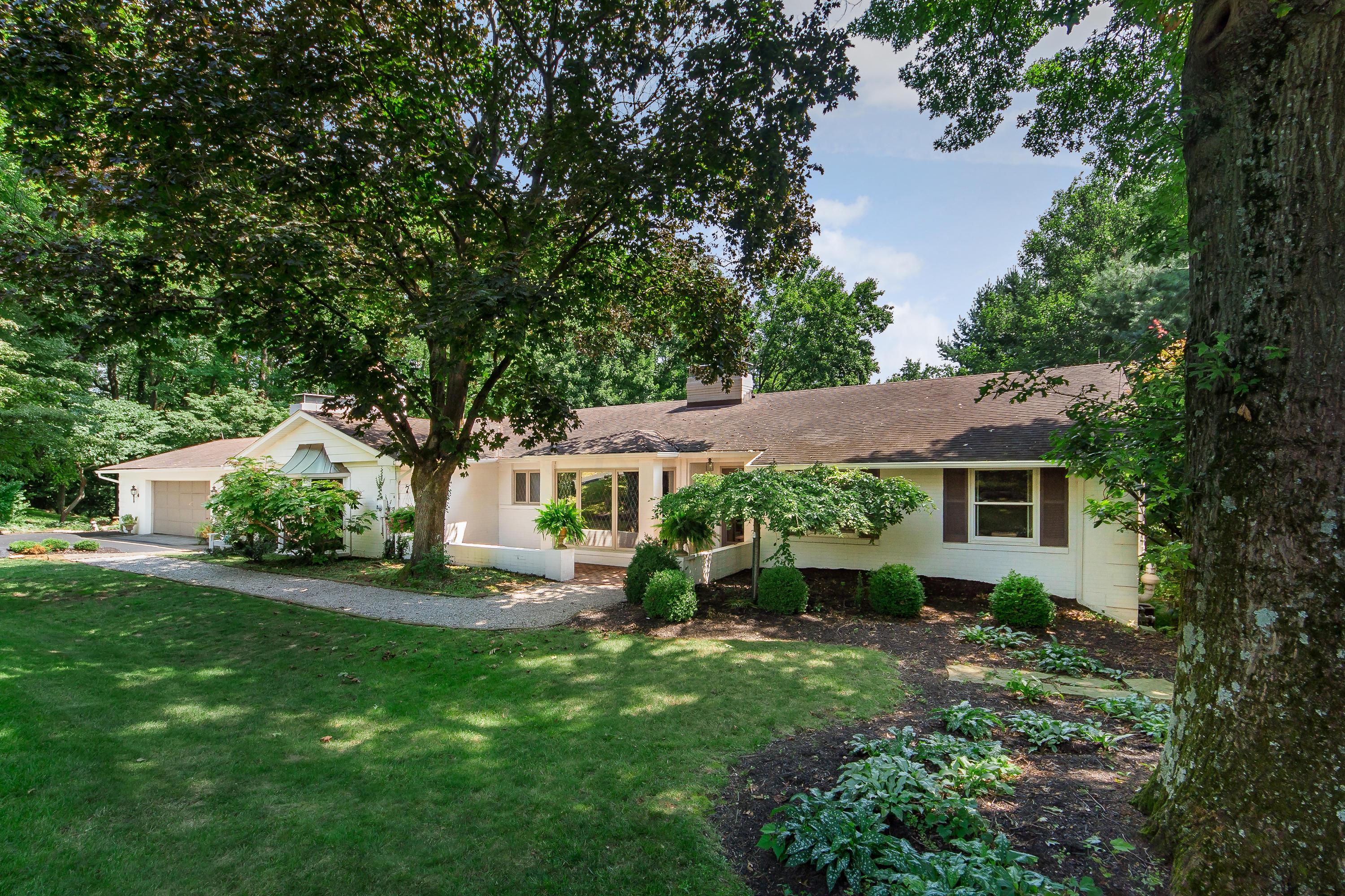 1862 Cardiff Road Newark, OH 43055 - Photo 1 of 23 Gallery Image 1