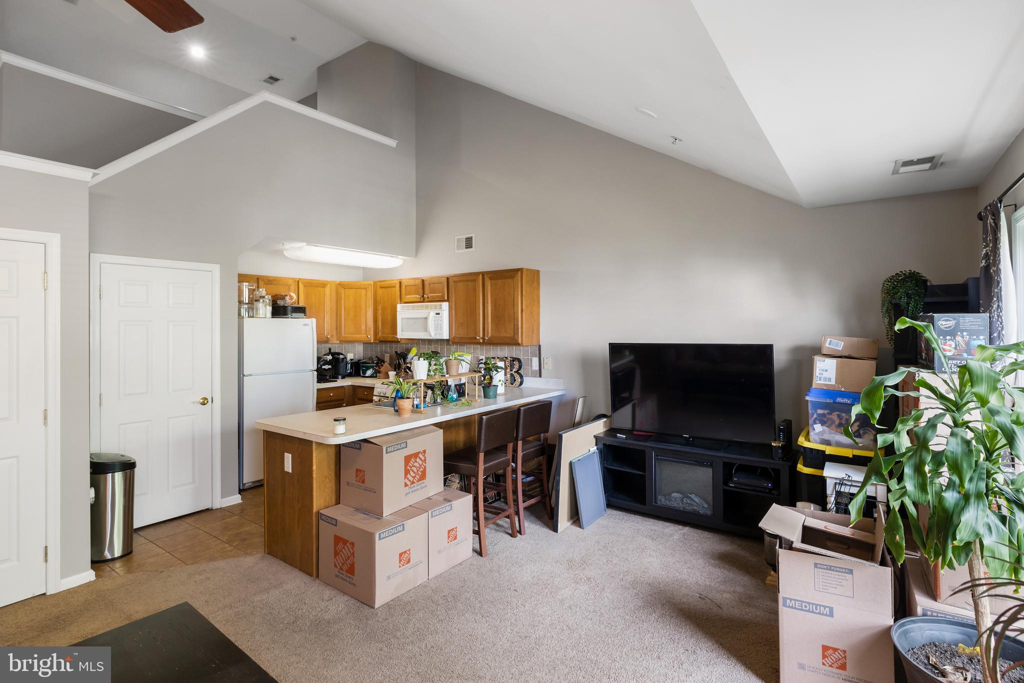343 Harbour Boulevard Cinnaminson, NJ 08077 - Photo 4 of 20 Dining Room