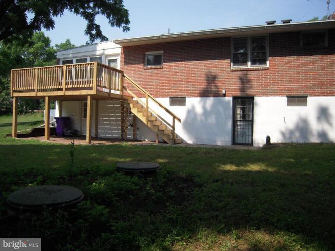 10610 Gorman Road Laurel, MD 20723 - Photo 18 of 20 Deck view back.