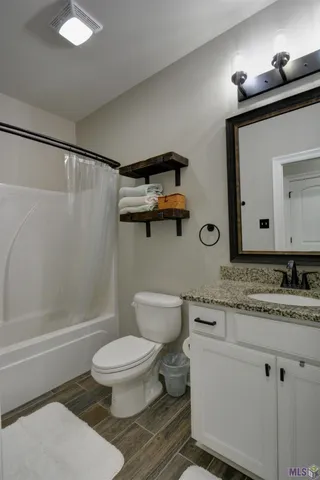 $315,000 | 6151 Lake Edge Drive, Baton Rouge, LA 70820