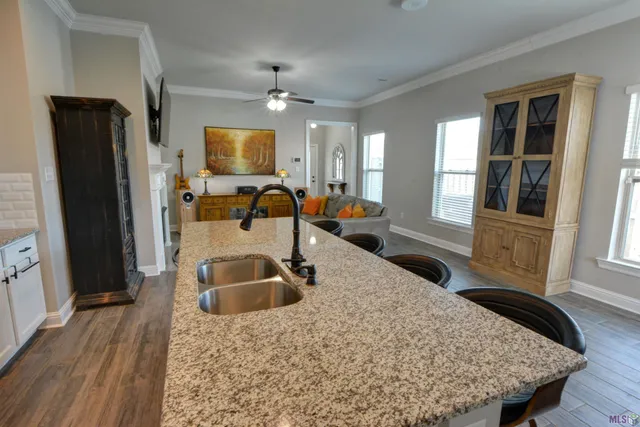 $315,000 | 6151 Lake Edge Drive, Baton Rouge, LA 70820