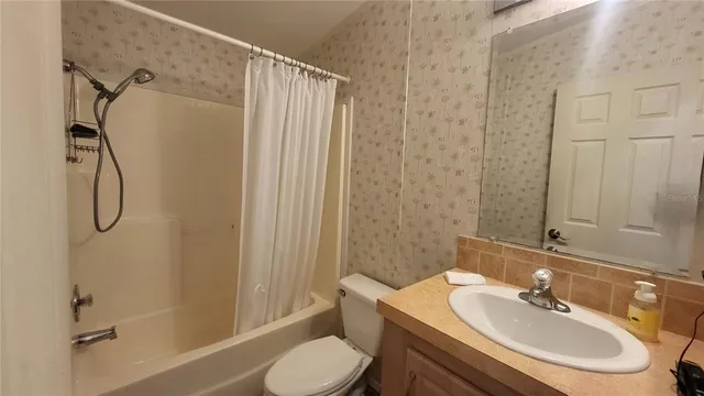 $274,500 | 1025 Roberts Lane Northeast, Moore Haven, FL 33471