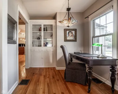 $910,000 | 385 South 6th Street, Zionsville, IN 46077