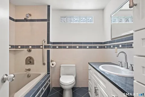 $499,000 | 120 Braeside Drive, Hamden, CT 06514