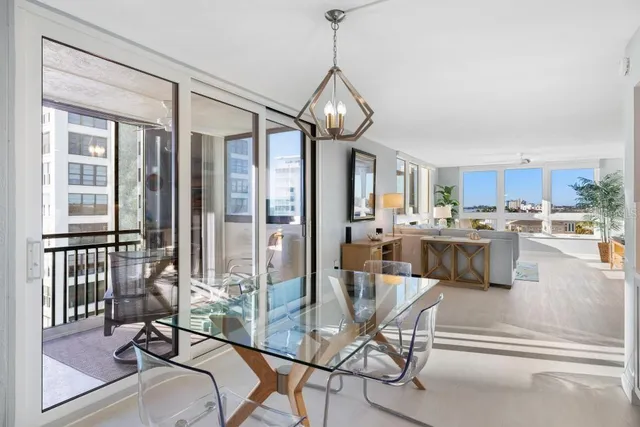 $698,000 | 627 Alhambra Road, Unit 604, Venice, FL 34285