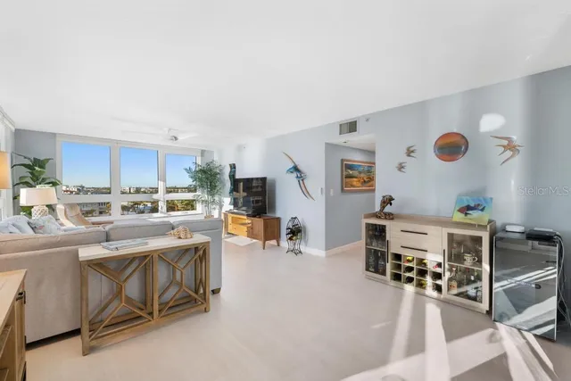 $698,000 | 627 Alhambra Road, Unit 604, Venice, FL 34285