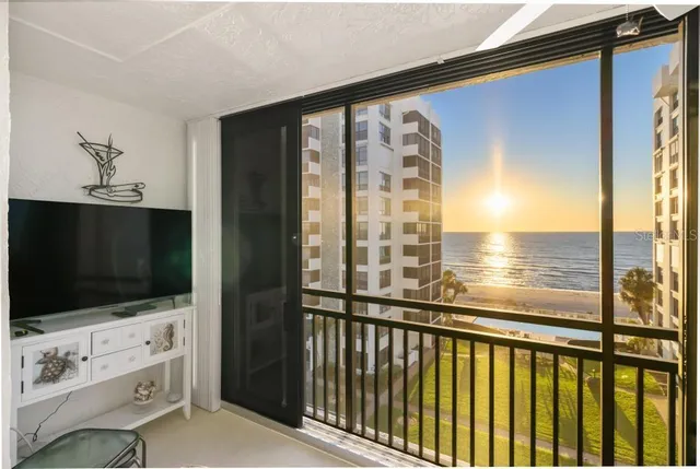 $698,000 | 627 Alhambra Road, Unit 604, Venice, FL 34285