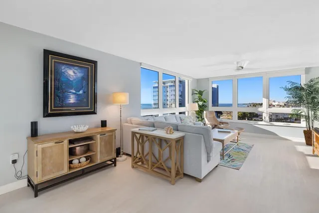 $698,000 | 627 Alhambra Road, Unit 604, Venice, FL 34285