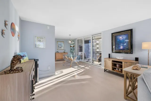 $698,000 | 627 Alhambra Road, Unit 604, Venice, FL 34285