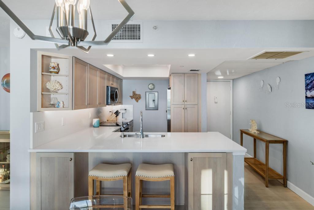 627 Alhambra Road, Unit 604 Venice, FL 34285 - Photo 7 of 77