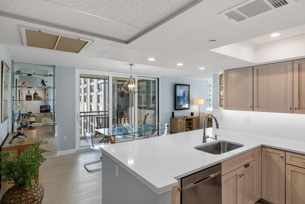 627 Alhambra Road, Unit 604 Venice, FL 34285 - Photo 10 of 77