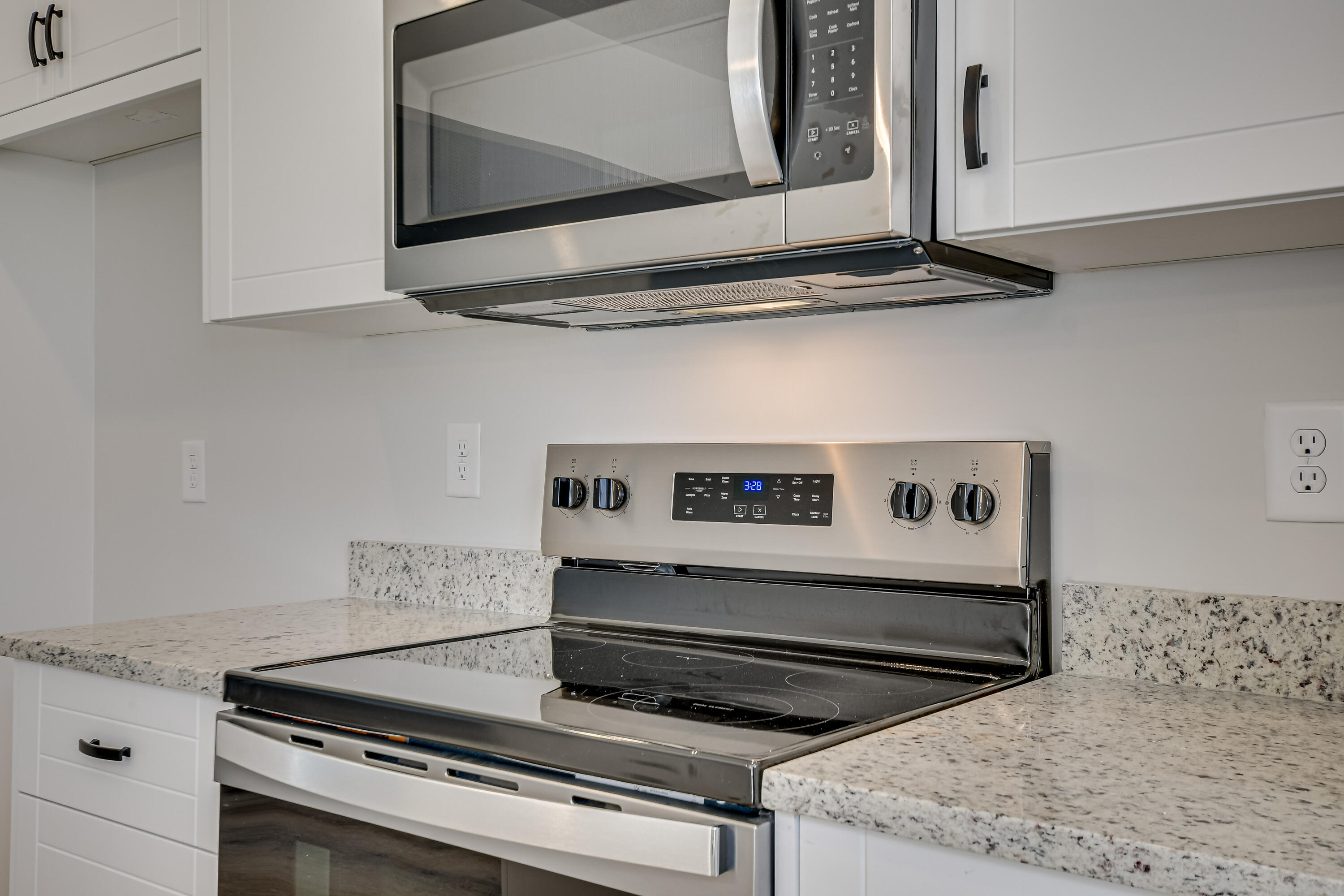 1663 Pine Ridge Drive North Hephzibah, GA 30815 - Photo 17 of 34 Stock Photo