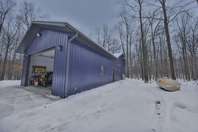 $775,000 | W9110 Wildwood Road, Willard, WI 54493