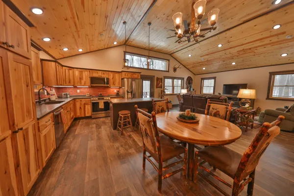 $769,900 | W9110 Wildwood Road, Willard, WI 54493