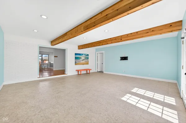 $290,000 | 5483 East Karlsway Drive, Columbus, IN 47201
