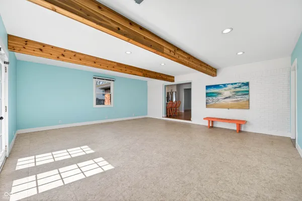 $290,000 | 5483 East Karlsway Drive, Columbus, IN 47201