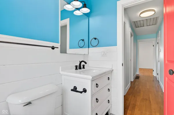 $290,000 | 5483 East Karlsway Drive, Columbus, IN 47201